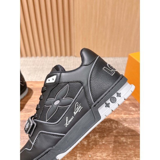 LV Trainer Sneaker