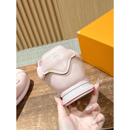 LV Trainer Sneaker