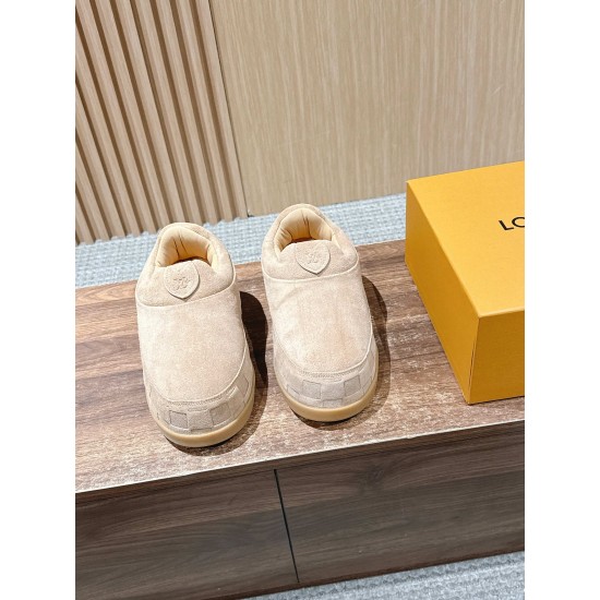 LV Trainer Sneaker