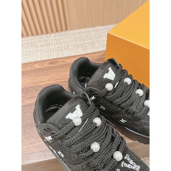 LV Trainer Sneaker