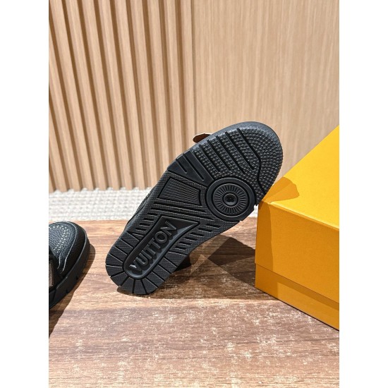 LV Trainer Sneaker