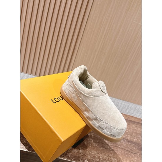 LV Trainer Sneaker