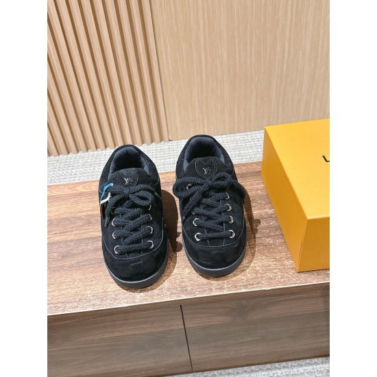 LV Trainer Sneaker
