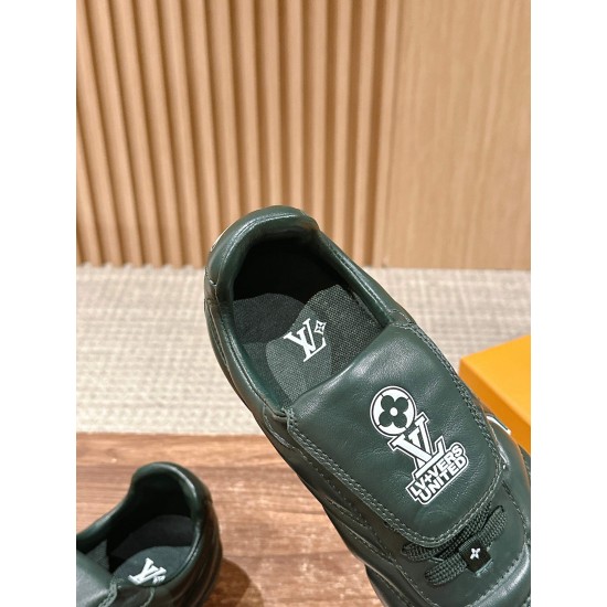 LV Trainer Sneaker