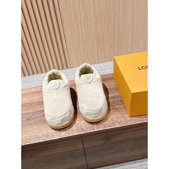 LV Trainer Sneaker