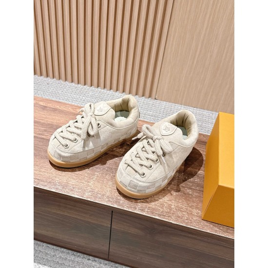 LV Trainer Sneaker