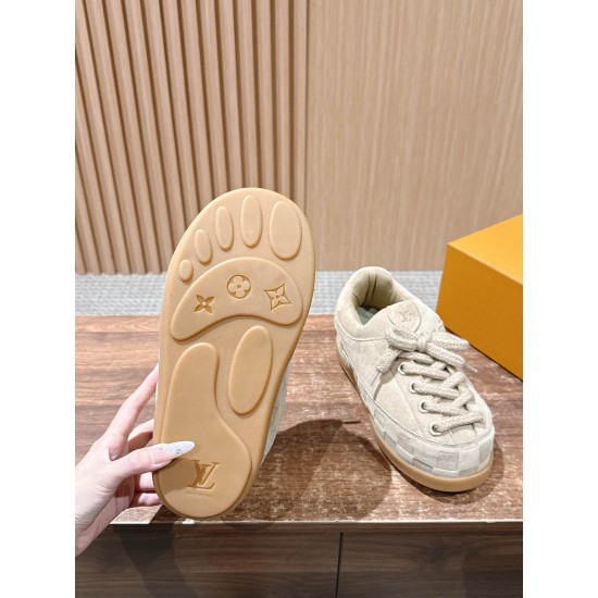 LV Trainer Sneaker