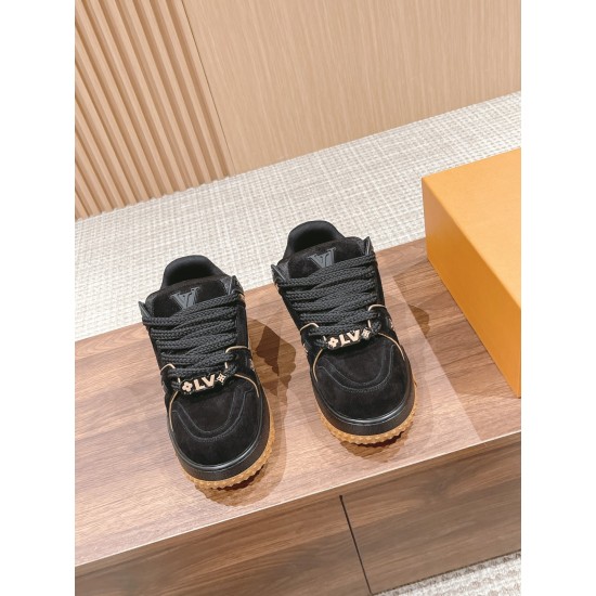 LV Trainer Sneaker