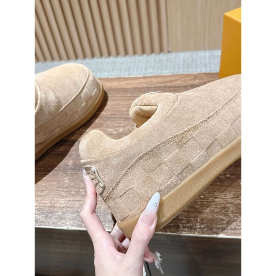 LV Trainer Sneaker