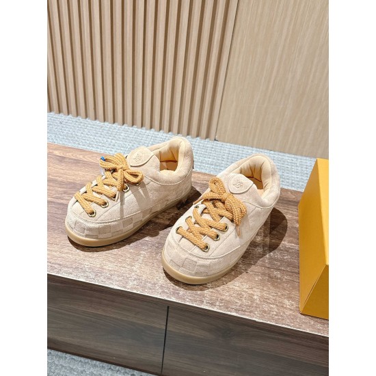 LV Trainer Sneaker