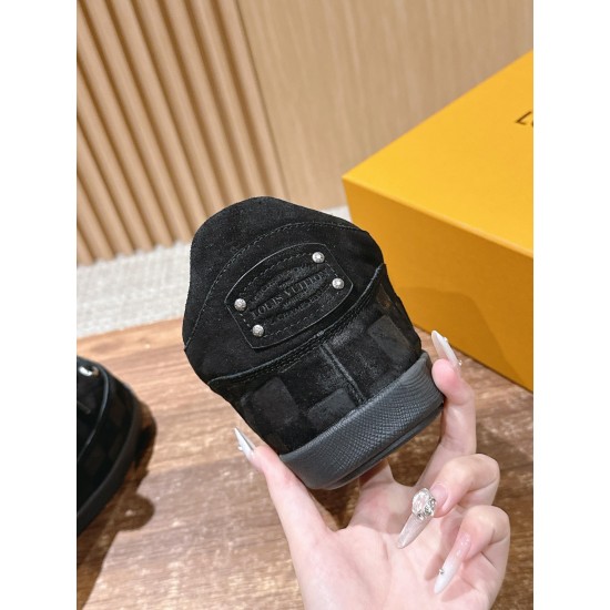 LV Trainer Sneaker