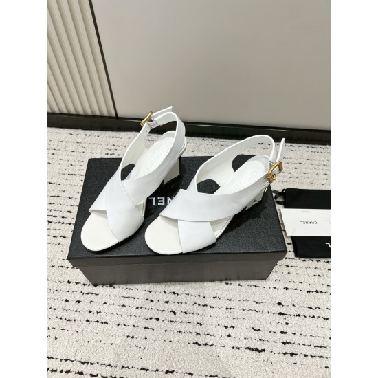 CHANEL Pumps and Slingbacks