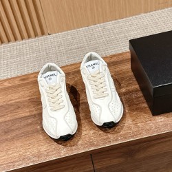 CHANEL Sneakers