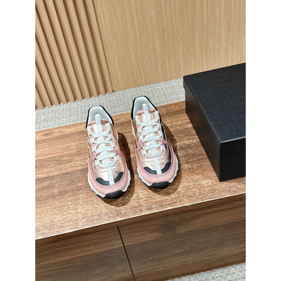 CHANEL Sneakers