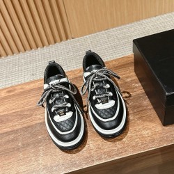 CHANEL Sneakers