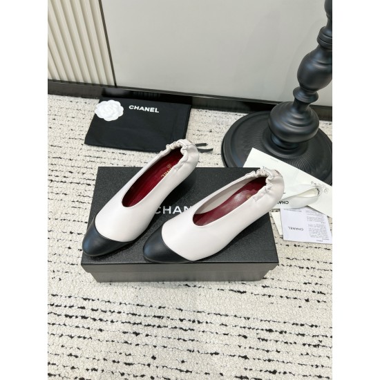 CHANEL Pumps and Slingbacks