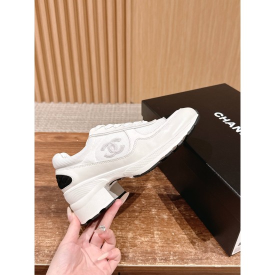 CHANEL Sneakers