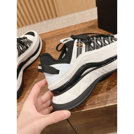 CHANEL Sneakers