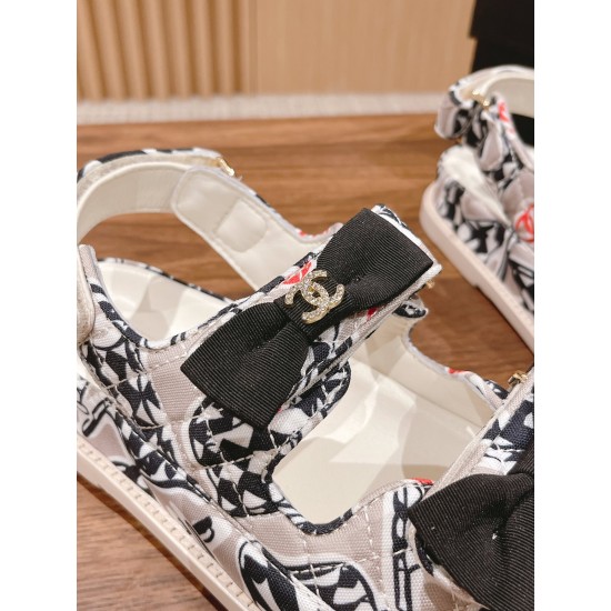 CHANEL Sandals