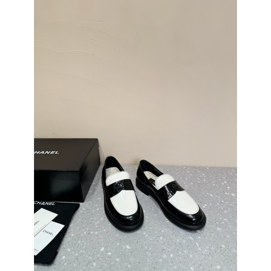 CHANEL Loafers
