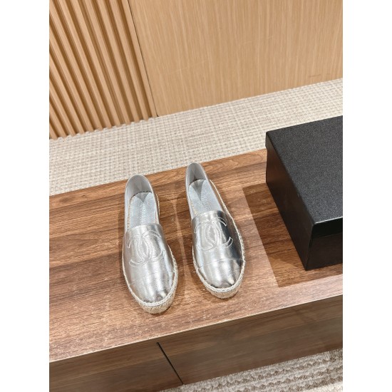 CHANEL Espadrilles