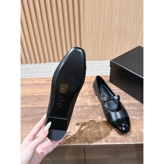 CHANEL Ballerinas