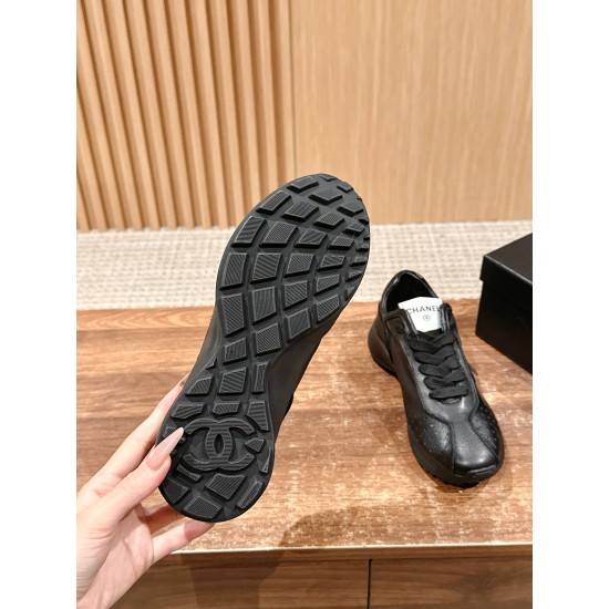 CHANEL Sneakers
