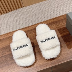 Balenciaga Slippers