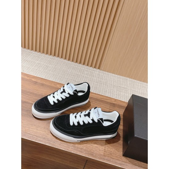 CHANEL Sneakers