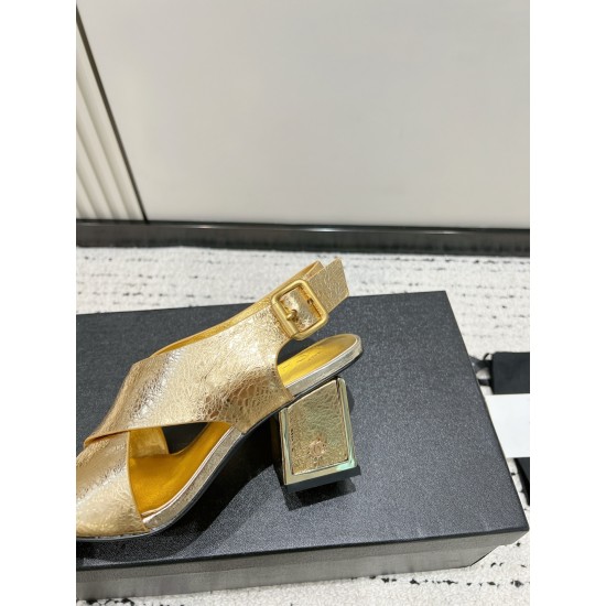 CHANEL Pumps and Slingbacks