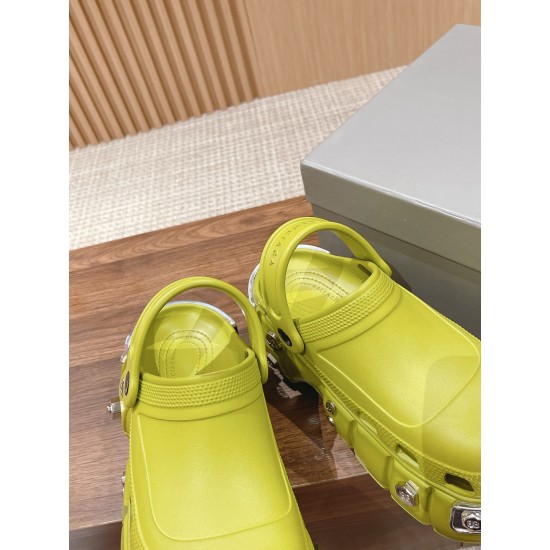  Balenciaga Slippers