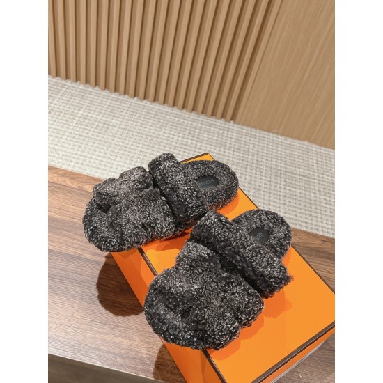 Hermes Slippers