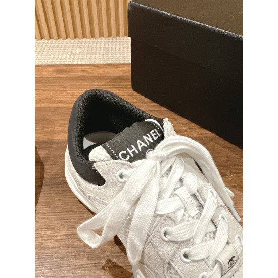 CHANEL Sneakers