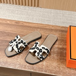 Hermes Slippers