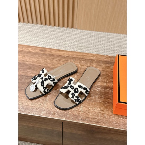Hermes Slippers