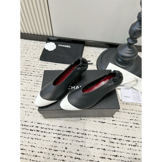 CHANEL Pumps and Slingbacks