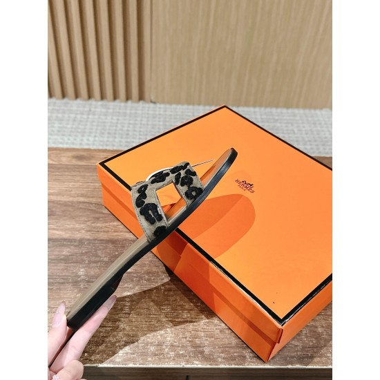 Hermes Slippers