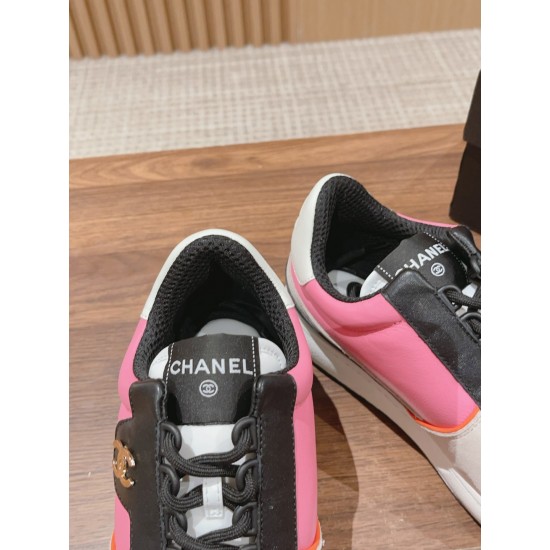 CHANEL Sneakers