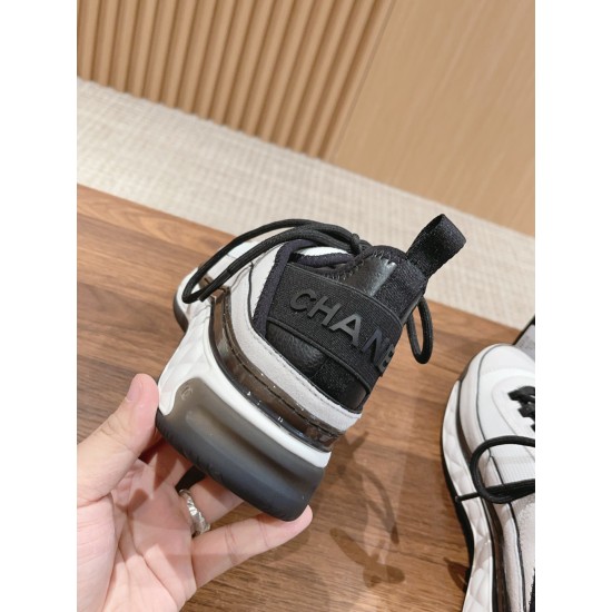 CHANEL Sneakers