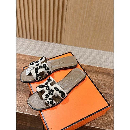 Hermes Slippers