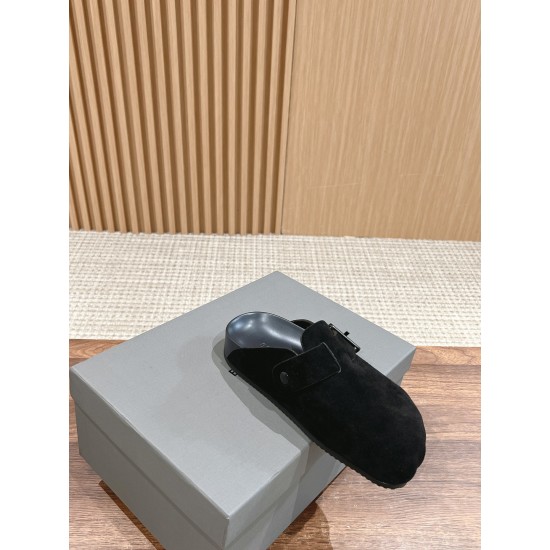  Balenciaga Slippers
