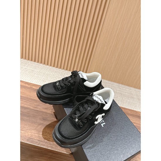 CHANEL Sneakers