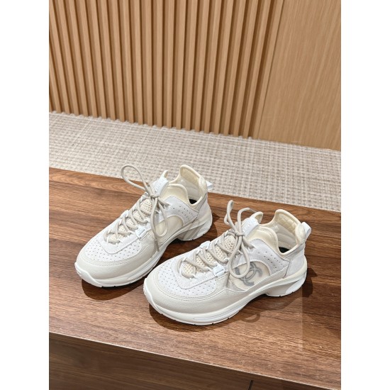CHANEL Sneakers