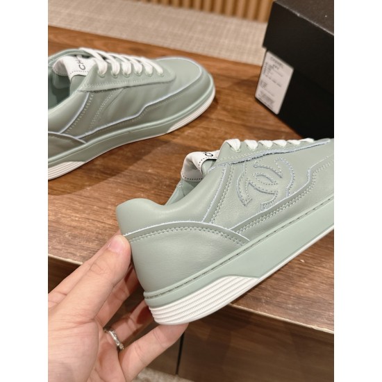 CHANEL Sneakers