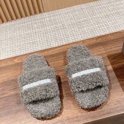  Balenciaga Slippers