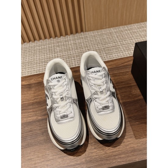 CHANEL Sneakers