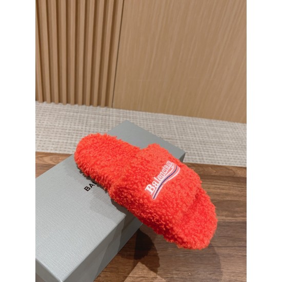  Balenciaga Slippers