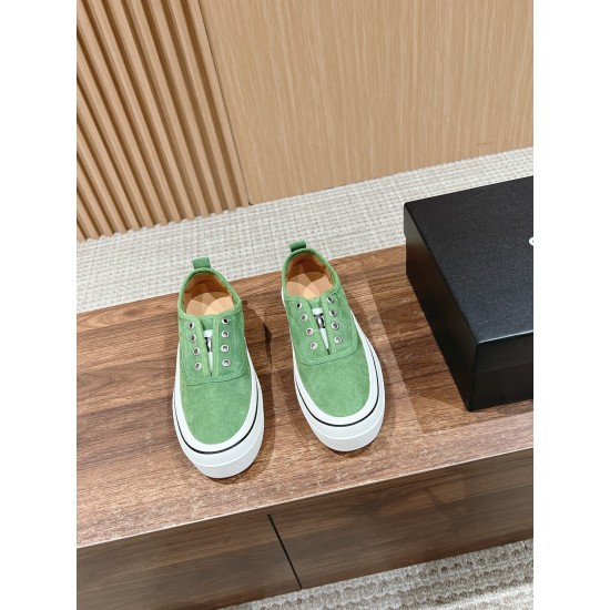 CHANEL Sneakers