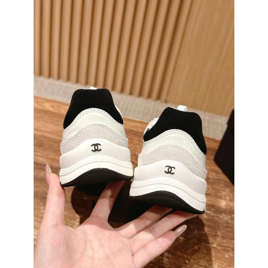 CHANEL Sneakers