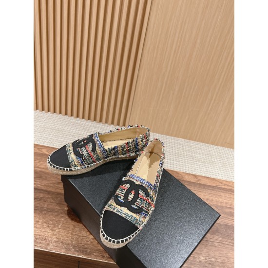 CHANEL Espadrilles